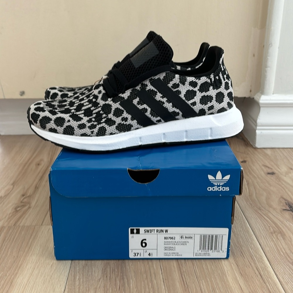 Adidas Swift Run - Leopard Print - Brand New